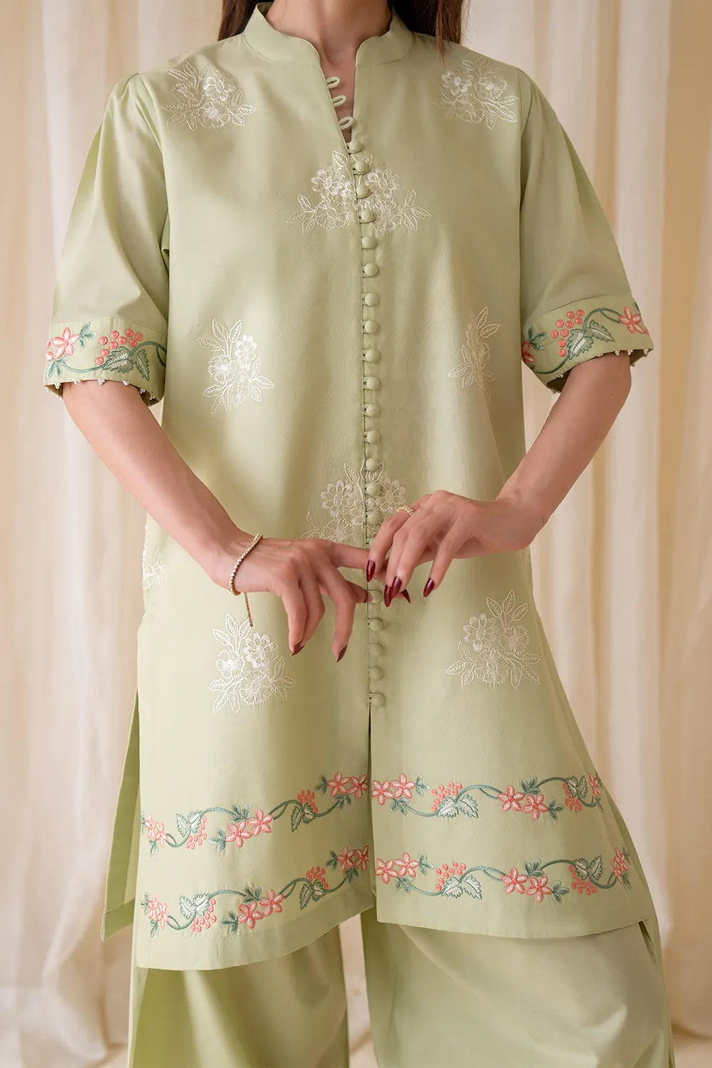 AMIRA EMBROIDERED 3PC