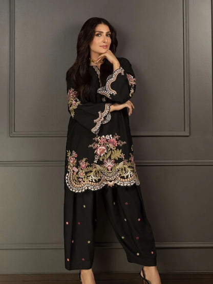 Sila Embroidered 2Pcs