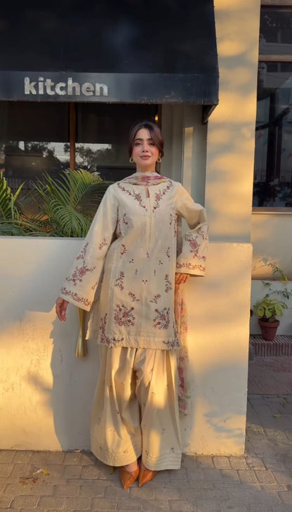 SWEET EMBROIDERED 3PC