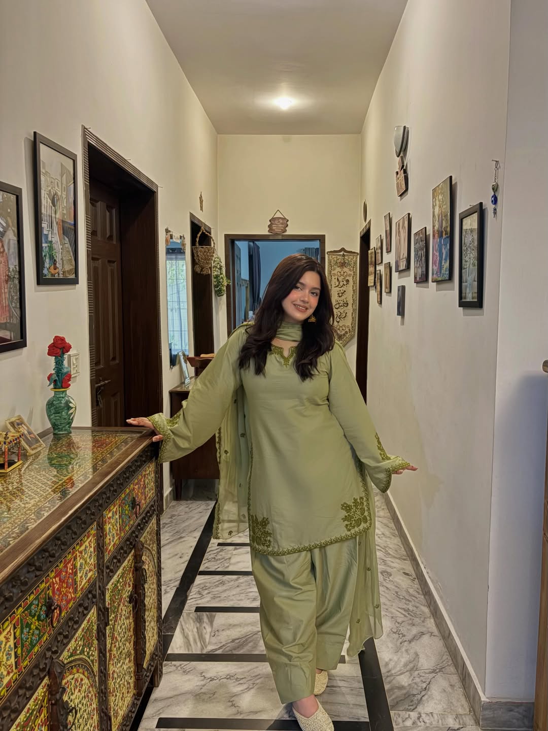 JADE EMBROIDERED 3PC