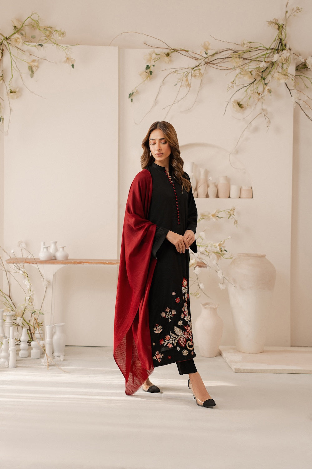 Daneen Embroidered 3Pc